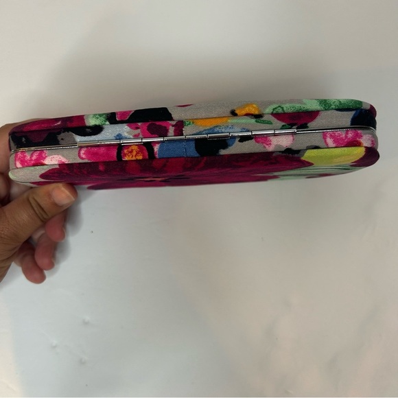 Thirty-One Hard Case Wallet Watercolor Garden Floral Pattern NIP Gray Multicolor - Picture 4 of 6